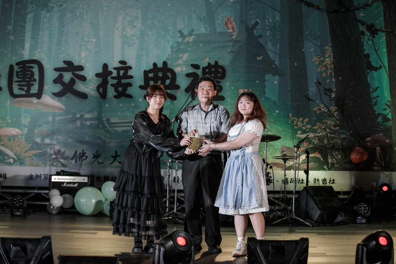 113學年度第二學期社團交接典禮台上合照 113學年度第二學期社團交接典禮台上合照